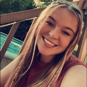 Meet your Posher, Emma